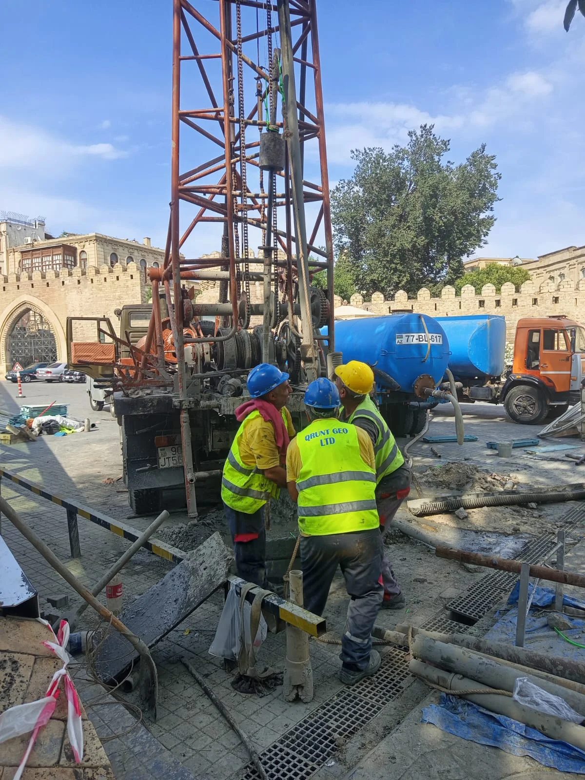 İçərişəhər metrosu sonrası dönmə kamerası və yeraltı dayanacaq